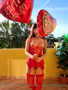 sofimoraxxx1 - Who is going to be ur valentine this year im volunteer 