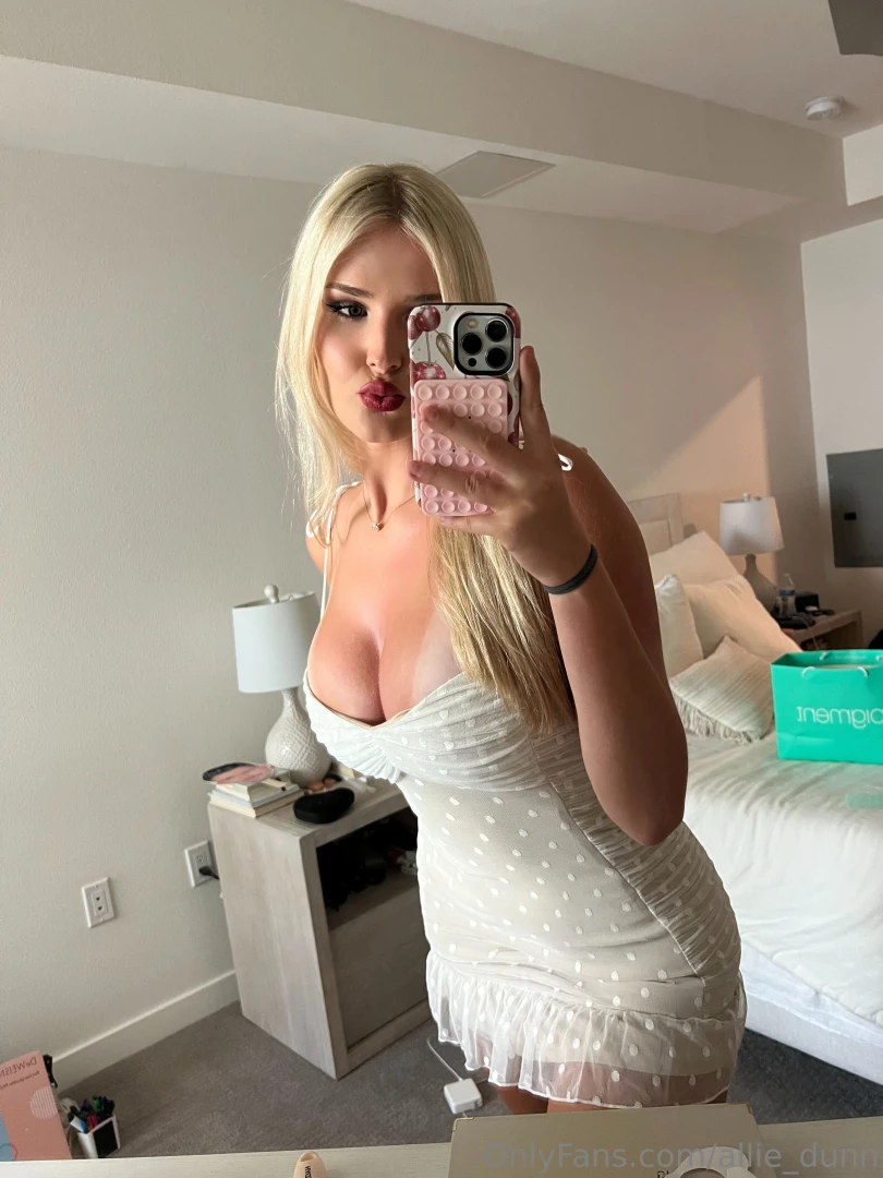 How much do we like my new cute little dress 