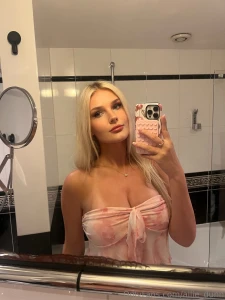 Just me being cute again