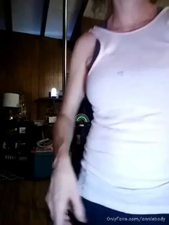 Stream started at 08 18 2020 12 35 am stretching out after a long day 
