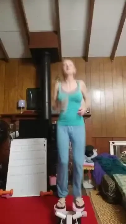 Indoorrunning singalong anniebody vni visablenippleindentions 