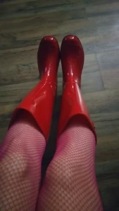 Whoooooooooooooo new red rain boots love at first sight redrainboots part 2