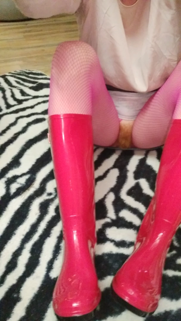 Whoooooooooooooo new red rain boots love at first sight redrainboots part 1 