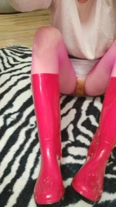 Whoooooooooooooo new red rain boots love at first sight redrainboots part 1