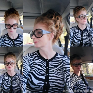 Whoooooooo now that s some high fuckin hair highhair updo hairdo