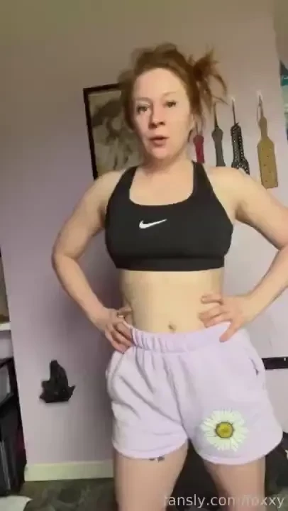 Working on my fitness workout redhead tease bigboobs booty 