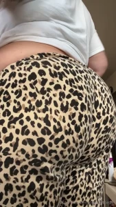 The body of a pig who s tried every chinese spot near her part 4