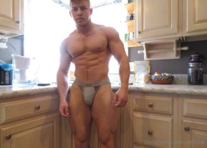 Do you like blond american muscle hunks then look no further than my part 10