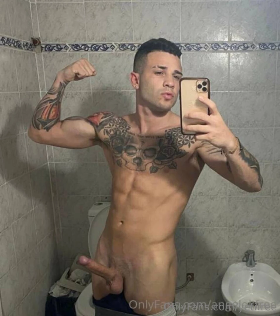 yetifree1 - We introduce you to angelokgomez he s a straight 21 years old hot part 21 