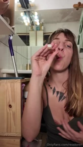 C est samedi mais je n ai pas oubli ton cadeau du jour it s saturday