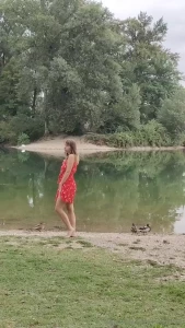 J ai pos avec les canards dans le parc miribel i posed with ducks in
