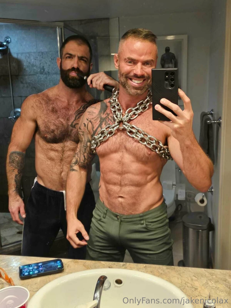 Me and vince had a hott and fun af time with leobacchusx this weekend 