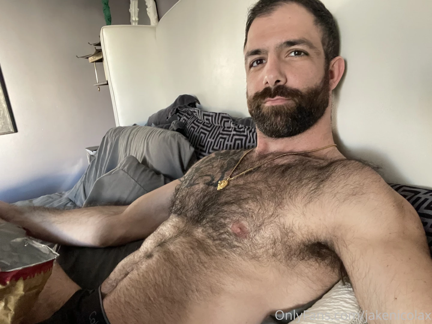 Who needs some cozy time with papa bear 