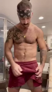 Daddy doing his taxes while im hard with nobody to drain this hard
