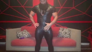 Black leather cum watch daddy in leather stripping down and jerking