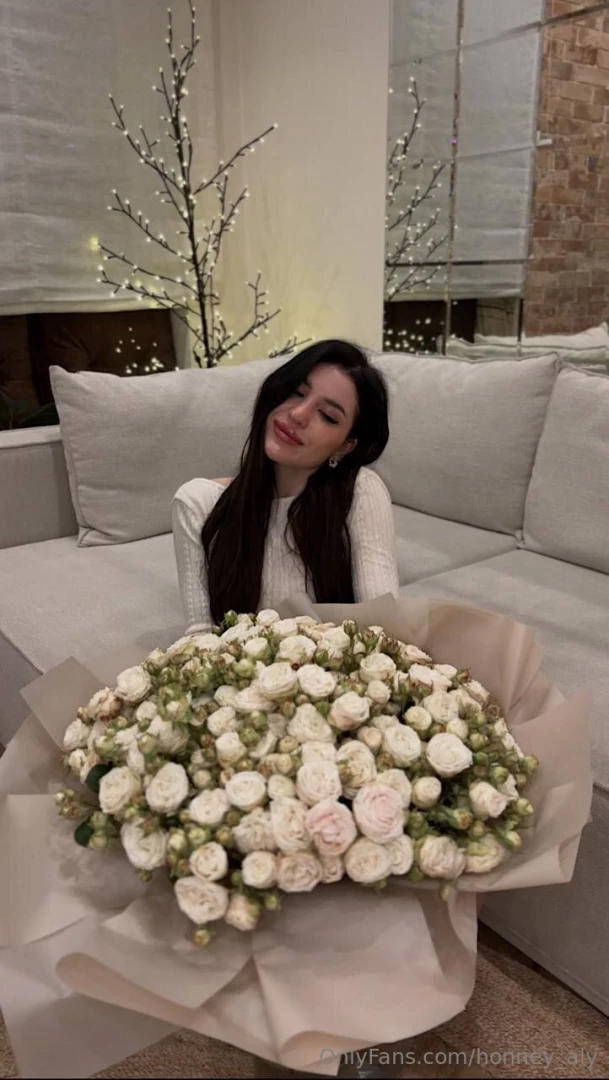 Honney_aly part 3169467 