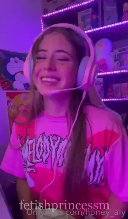 Fetishprincessm i want you to take my hand and put it on your cock so 