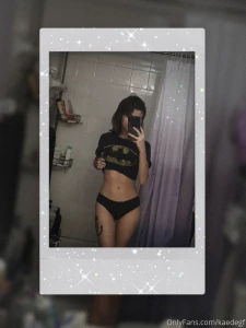 Sweet and girly or dark and nerdy part 1