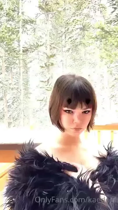 It s snowy and idk how to act 