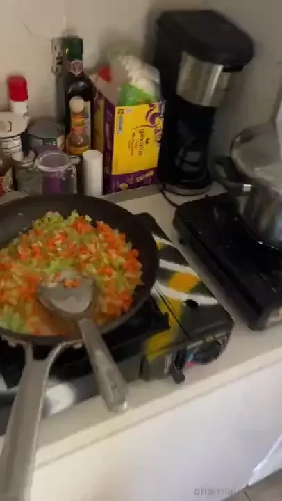 A smorgasbord of bts footage from thanksgiving day dinner with zoe amp 