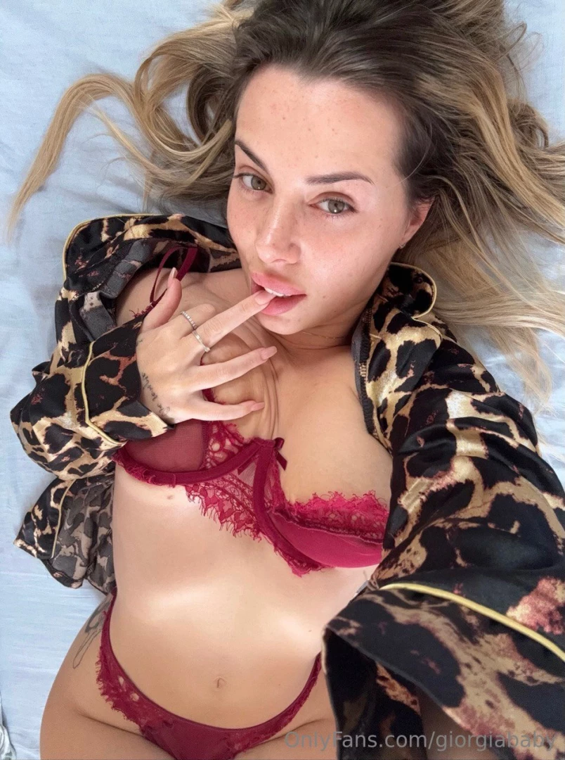 Stavo pensando chi avrebbe voglia di una bella live hot 