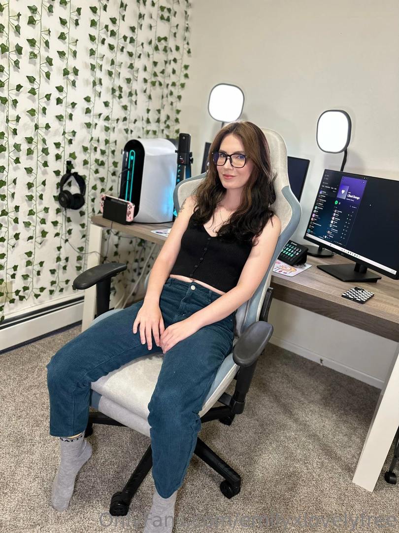 Just got a new streaming setup and i m soooo excited about it 