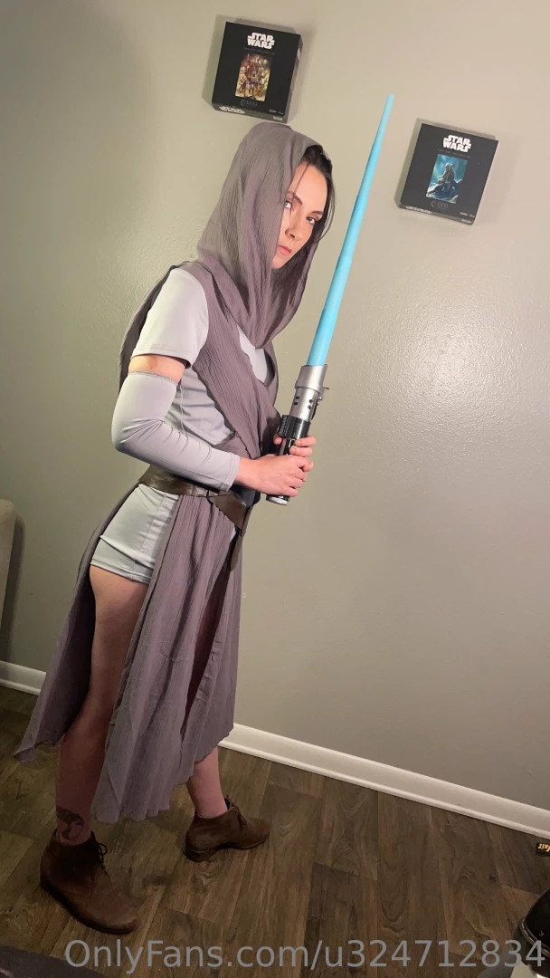 My starwars rey cosplay who s your favorite starwars character part 3 