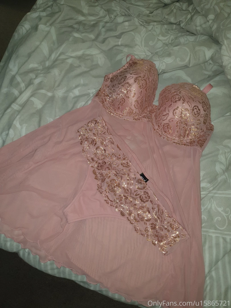 Cant wait to wear this and take some sexy piks 