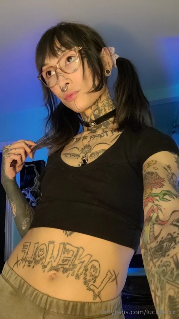 Just some casual pics hehehe if you want customs hmu i am currently part 4 