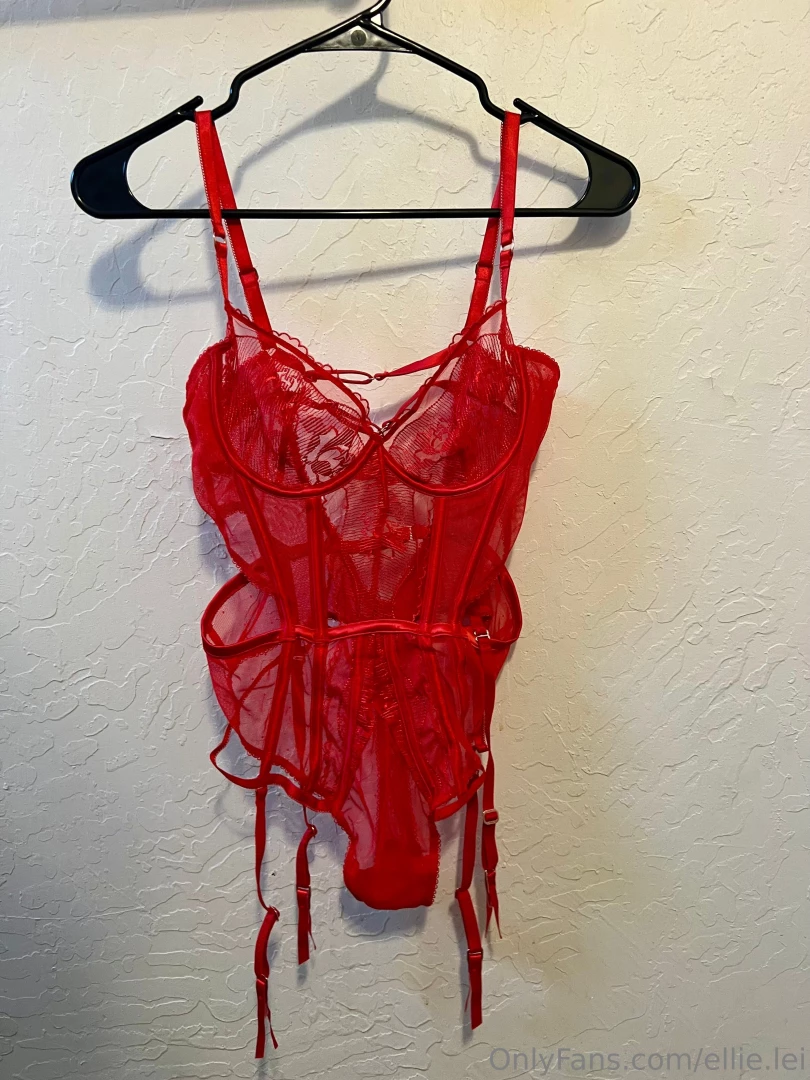 Thinking i should do a vip lingerie try-on live stream what do you 