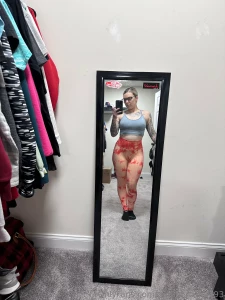 Heading to the gym to keep growing this booty part 1