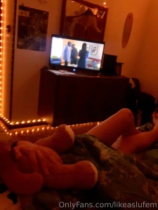 Romantic atmosphere and some netflix