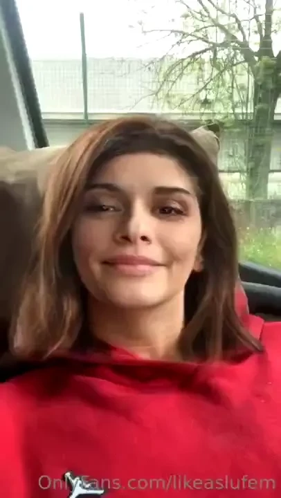 My snapchat mask woooow i want to be her 