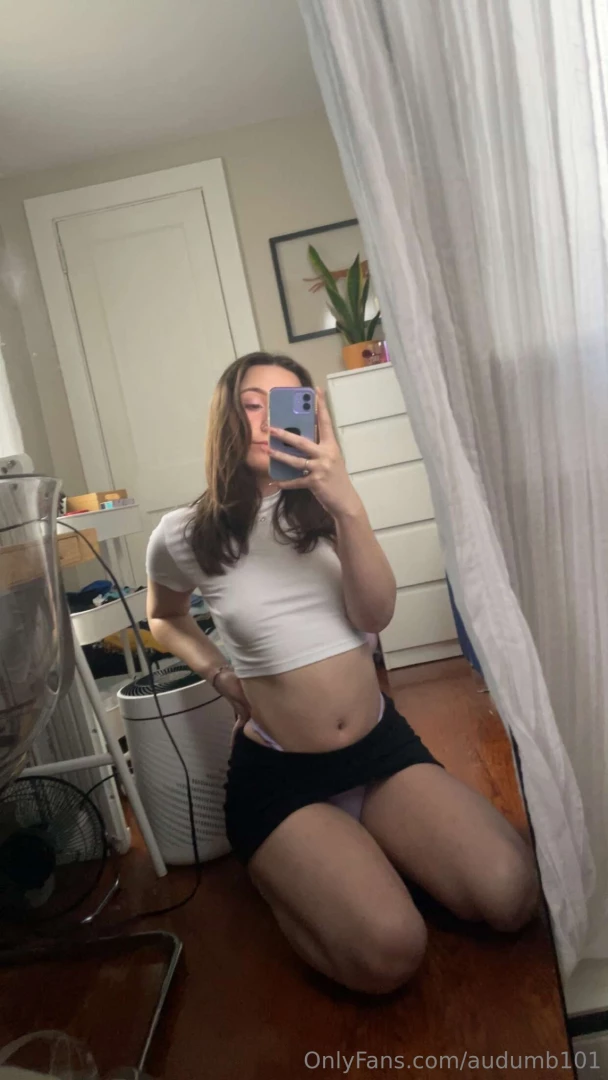 I wish i was licking a cute girls feet rn instead of getting ready for part 2 