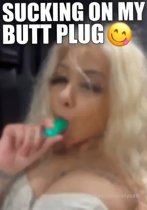 Ass plug in while i finger my pussy making me have the craziest orgasm 