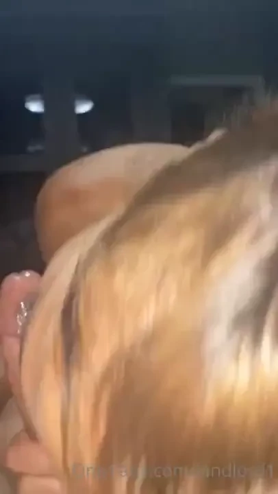 Omg the way she looks at me when she sucks my cock maddy_the_baddy 