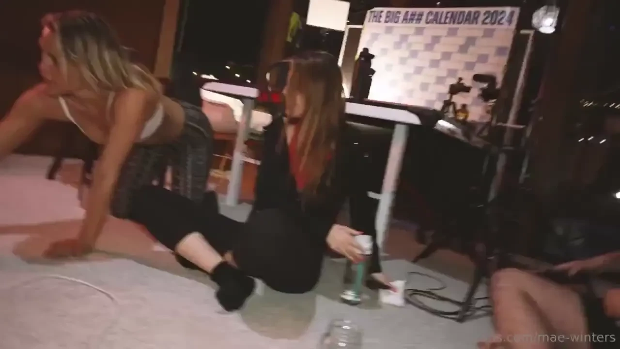 Sybian vr head set fun- full length cum challenge the first time i met 