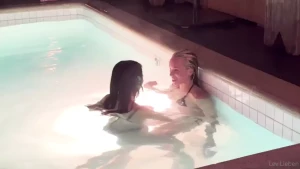 Raraknupps and camistrella looked so hot making out in the pool one
