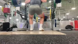 Get thick leg day remix superset back squat 5 x 1 425 425 435 445 455