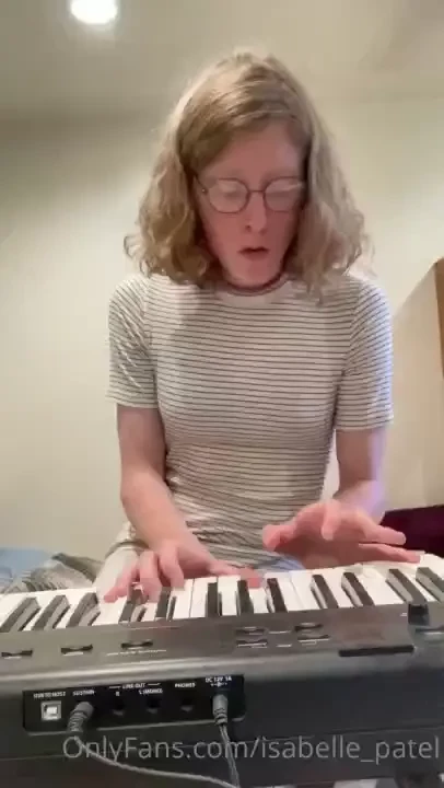 Sounds and pics dance dance dance _a bit of piano amp acoustic guitar_ 