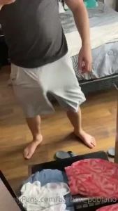Deseo una boca para lamer mi verga si te gustar a grabar con migo da