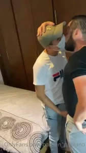 Bisexual pasa la tarde con su novia y en la noche viene a visitarme part 2