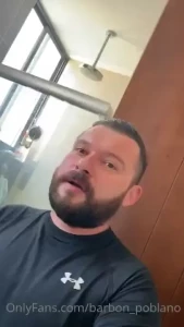 Me gusta lavar bien mi verga porque aunque me ba e me la jalo despu s