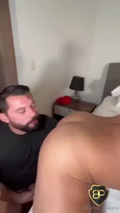 El culito redondo y cerrado de latinboy_andy me lo podr a comer diario 