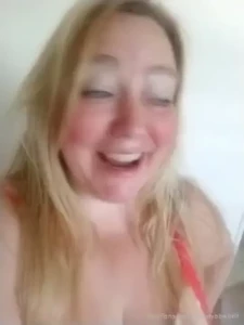 King size bed for king size boobs