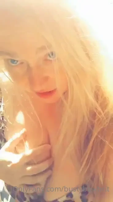 Help me wiggle out of this top 