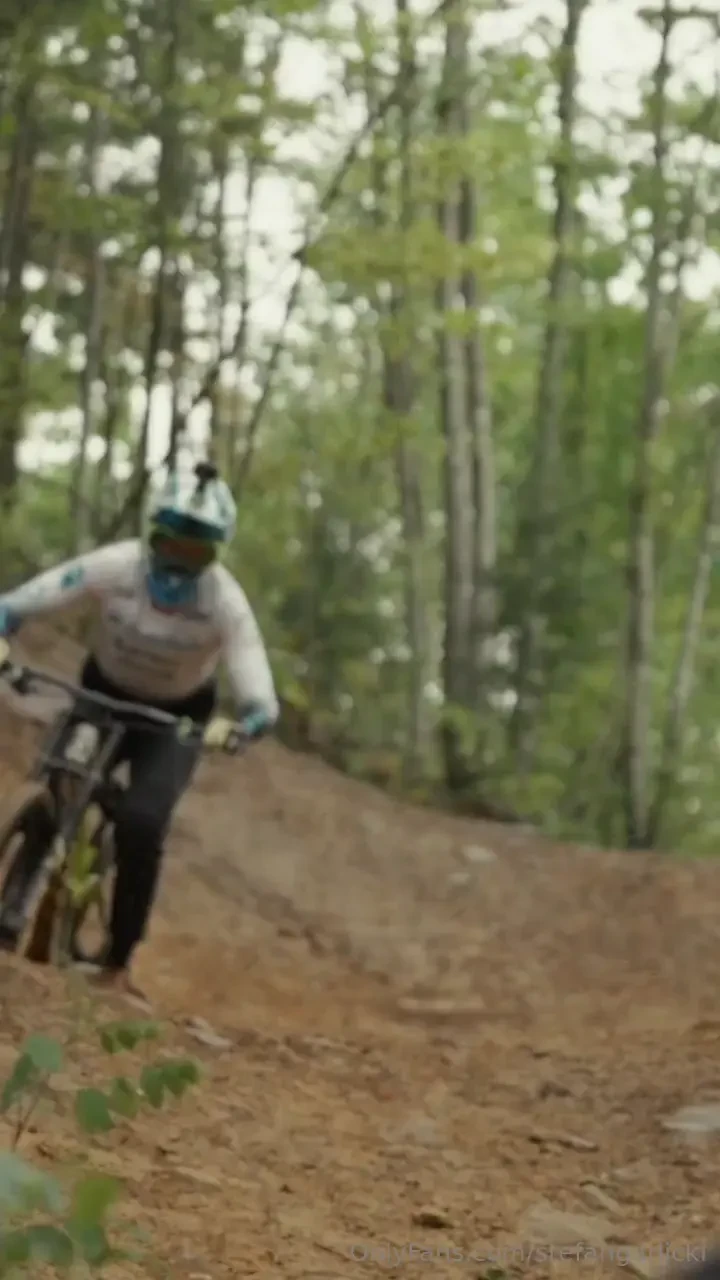 Some bangers from swapping lines with aaron gwin if you have not seen 