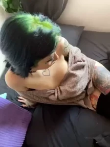 The miss obey you to go at my dm s and please me and i need you to do