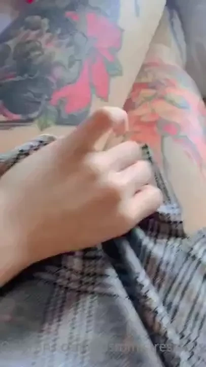 I order u to go to my dm s and check out the last tasty video i sent 