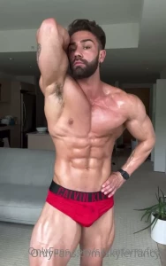 shredtaculartease1 - Muscle worship with a submissive sissy bitch from online 